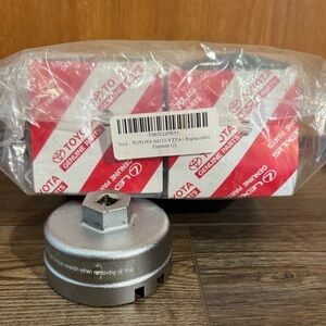 Set of 2 Toyota/Lexus OEM oil filters 04152-YZZA1